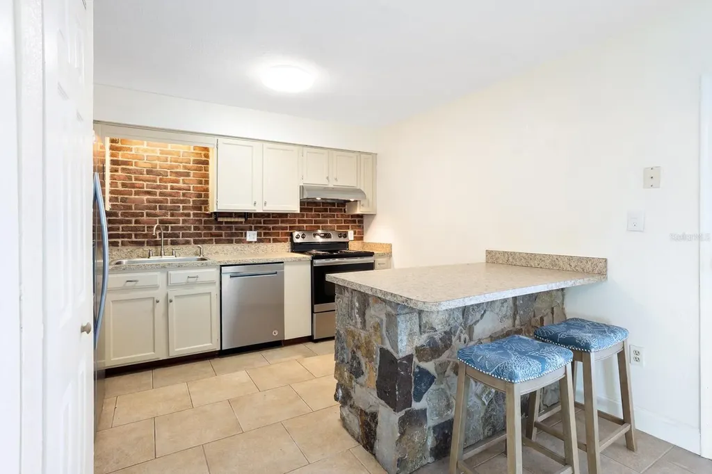 301 Magnolia Way Lady Lake FL 32159