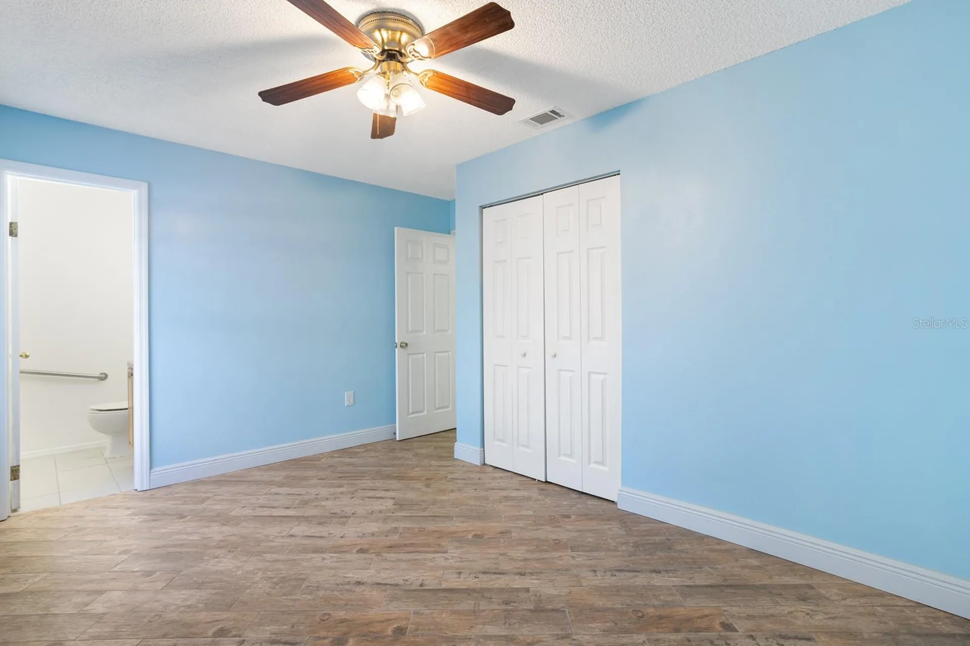 301 Magnolia Way Lady Lake FL 32159
