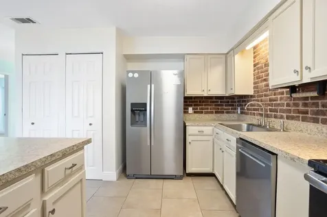 301 Magnolia Way Lady Lake FL 32159