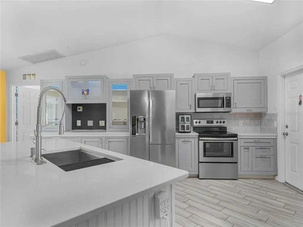 8926 Cypresswood Drive Lake Wales FL 33898