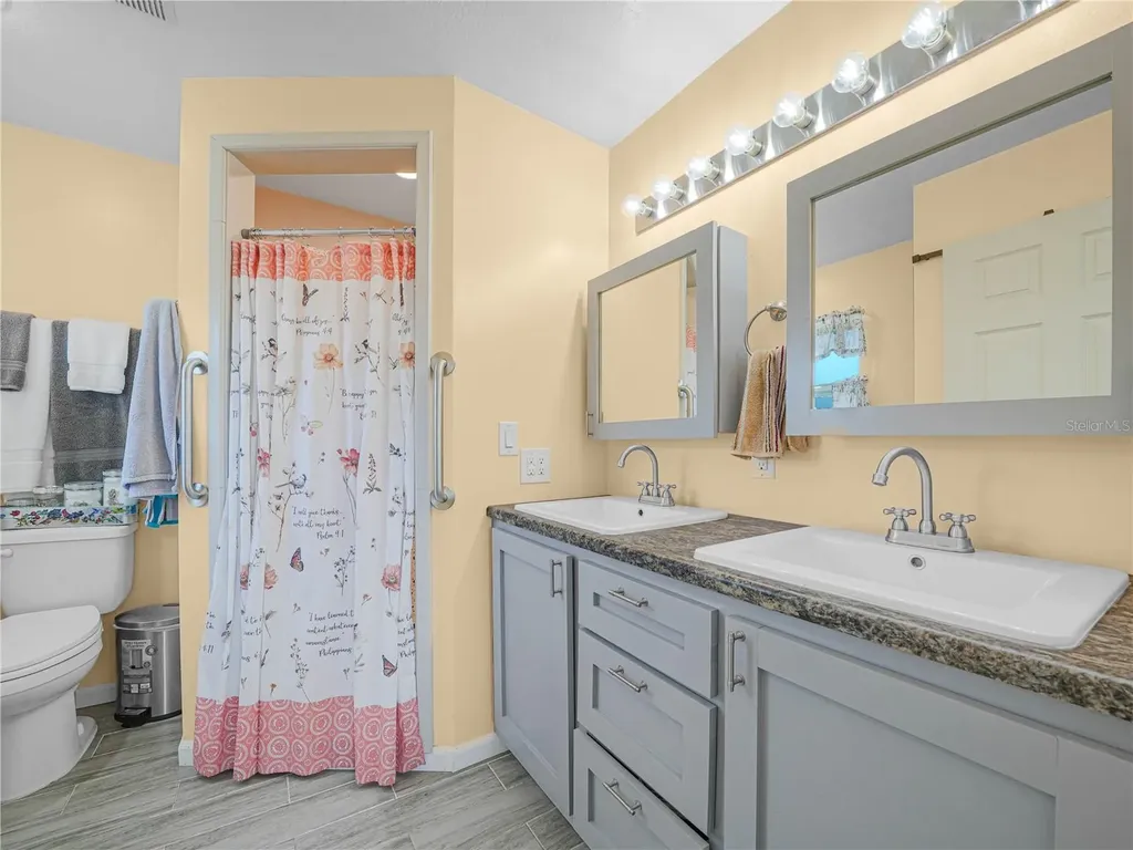 8926 Cypresswood Drive Lake Wales FL 33898