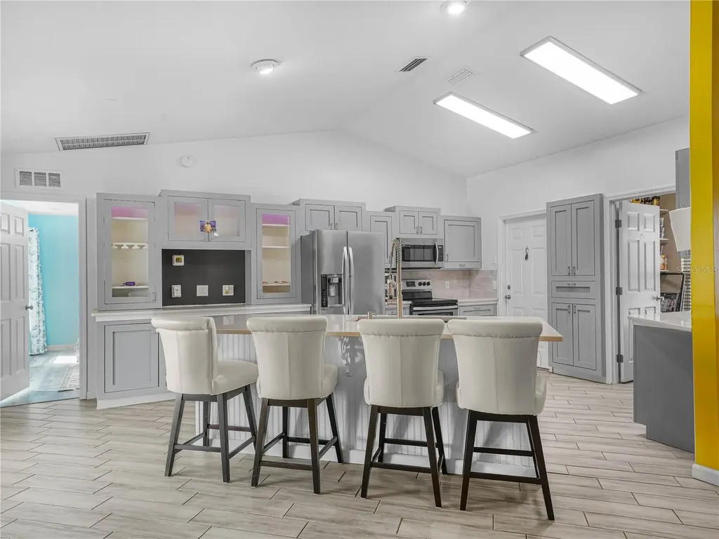 8926 Cypresswood Drive Lake Wales FL 33898