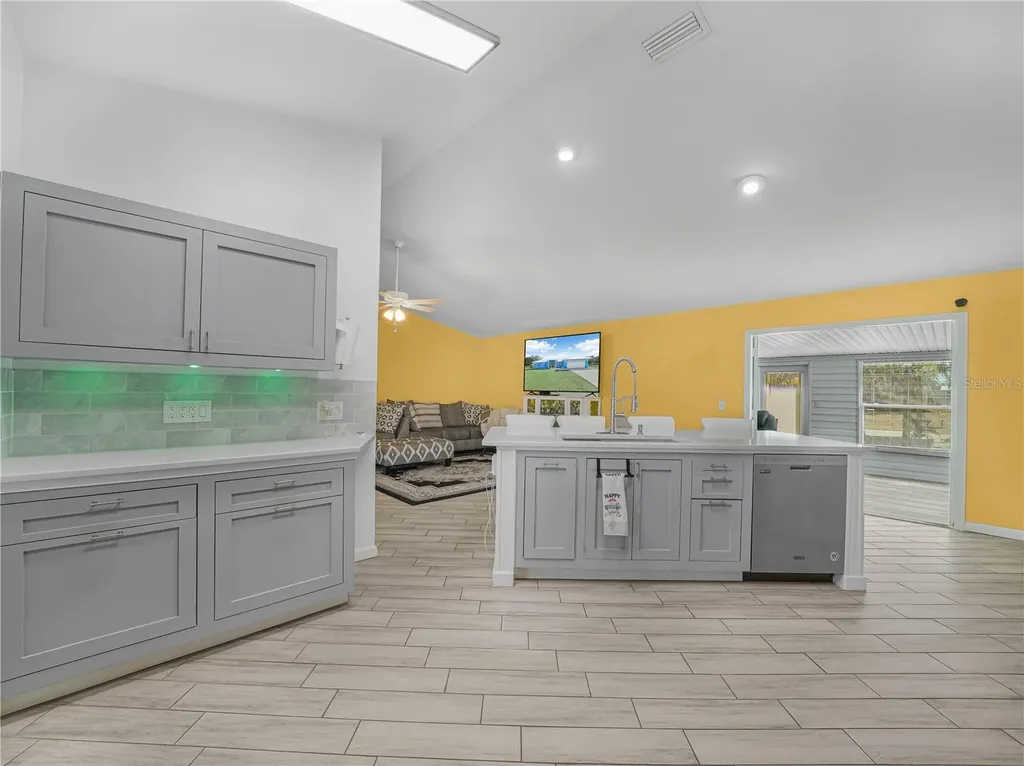 8926 Cypresswood Drive Lake Wales FL 33898