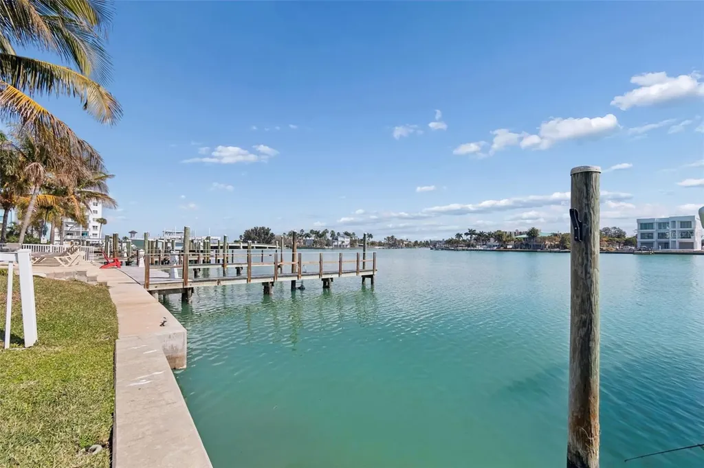 245 104th Avenue Treasure Island FL 33706