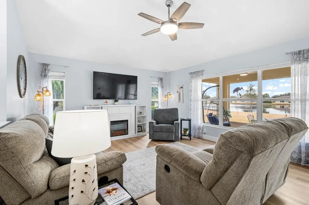 2226 Brookfield Greens Circle Sun City Center FL 33573