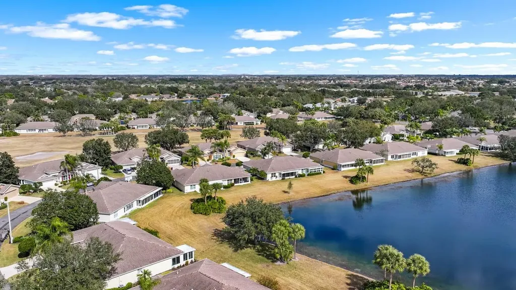 2226 Brookfield Greens Circle Sun City Center FL 33573