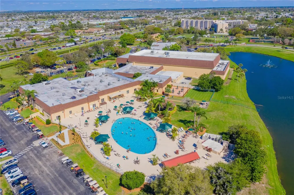 2226 Brookfield Greens Circle Sun City Center FL 33573