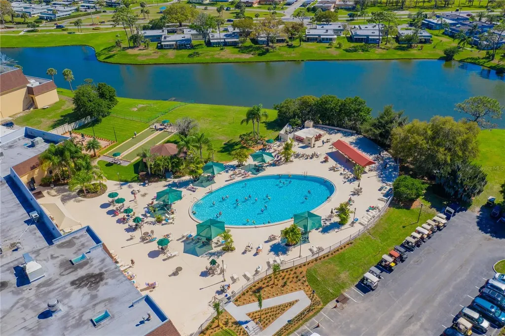 2226 Brookfield Greens Circle Sun City Center FL 33573