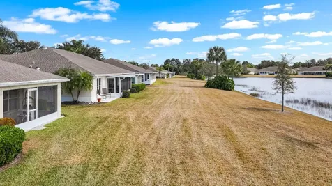 2226 Brookfield Greens Circle Sun City Center FL 33573