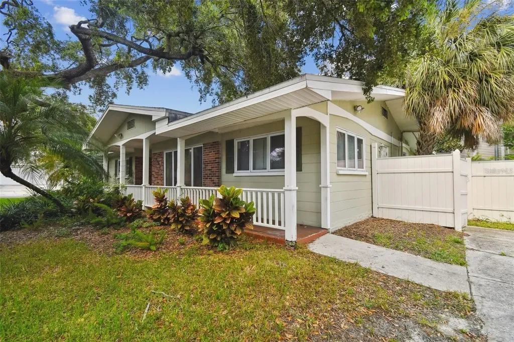 2302 S Arrawana Avenue Tampa FL 33629