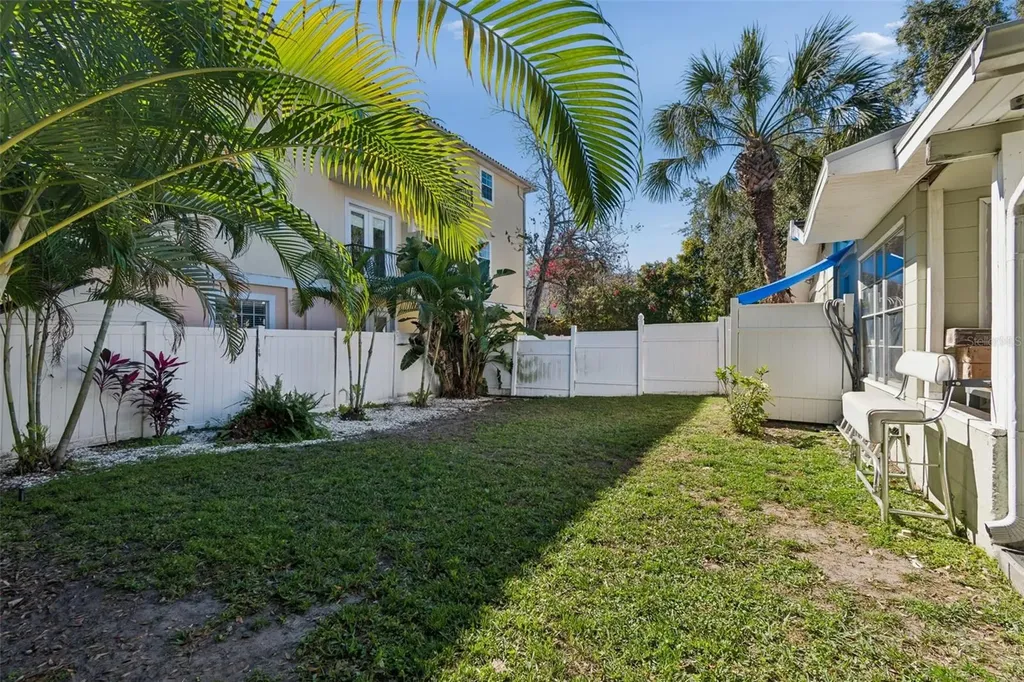 2302 S Arrawana Avenue Tampa FL 33629