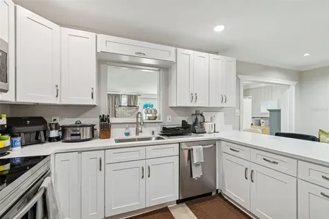 2302 S Arrawana Avenue Tampa FL 33629