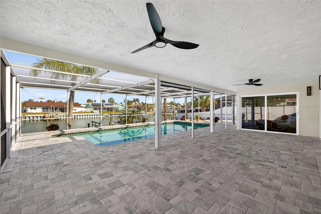 4426 43rd Street S St Petersburg FL 33711