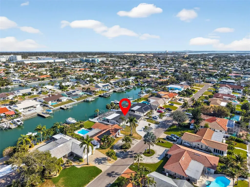 4426 43rd Street S St Petersburg FL 33711