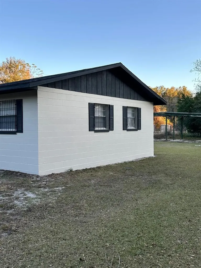 2863 County Road 238 Wildwood FL 34785