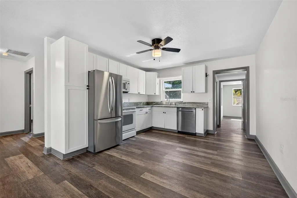 1210 46th Avenue N St Petersburg FL 33702