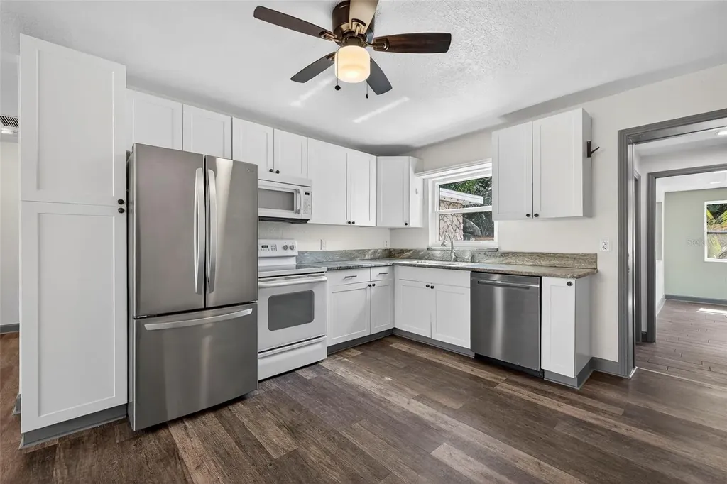 1210 46th Avenue N St Petersburg FL 33702