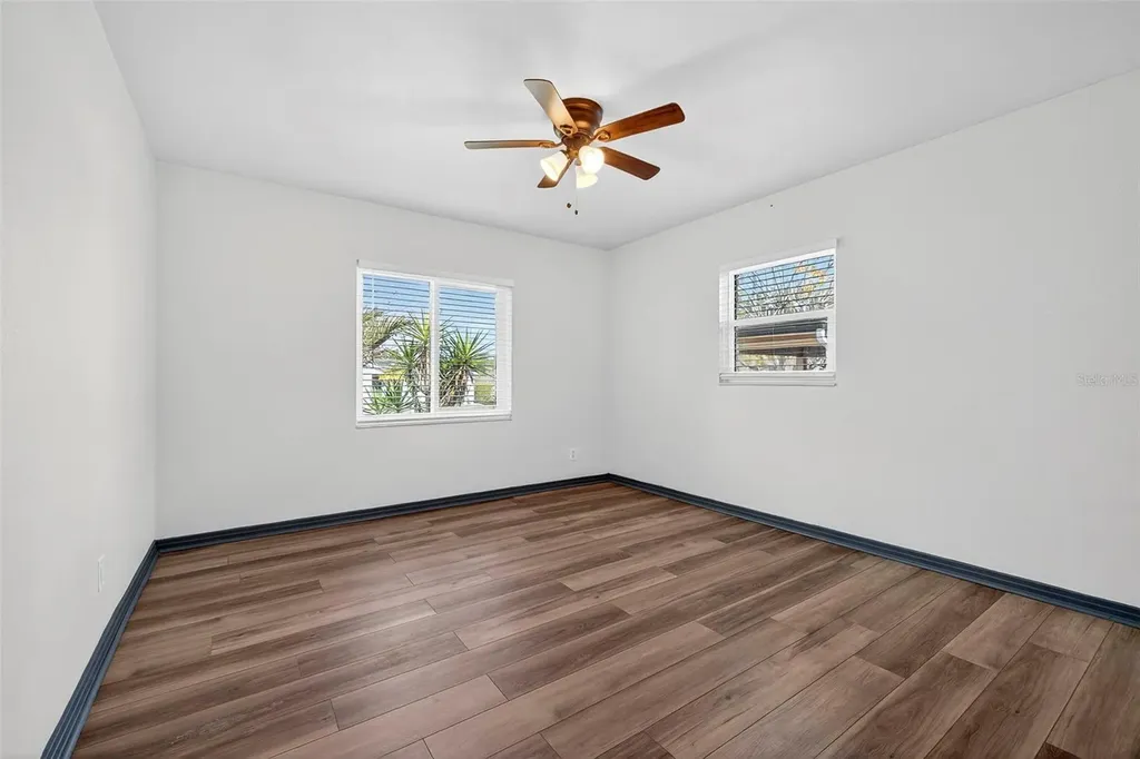 1210 46th Avenue N St Petersburg FL 33702