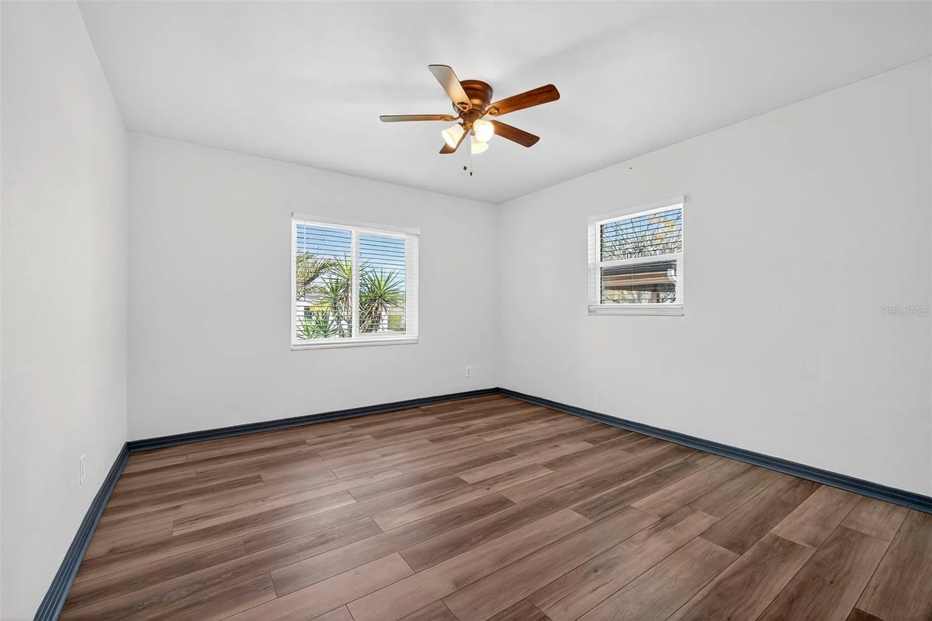 1210 46th Avenue N St Petersburg FL 33702