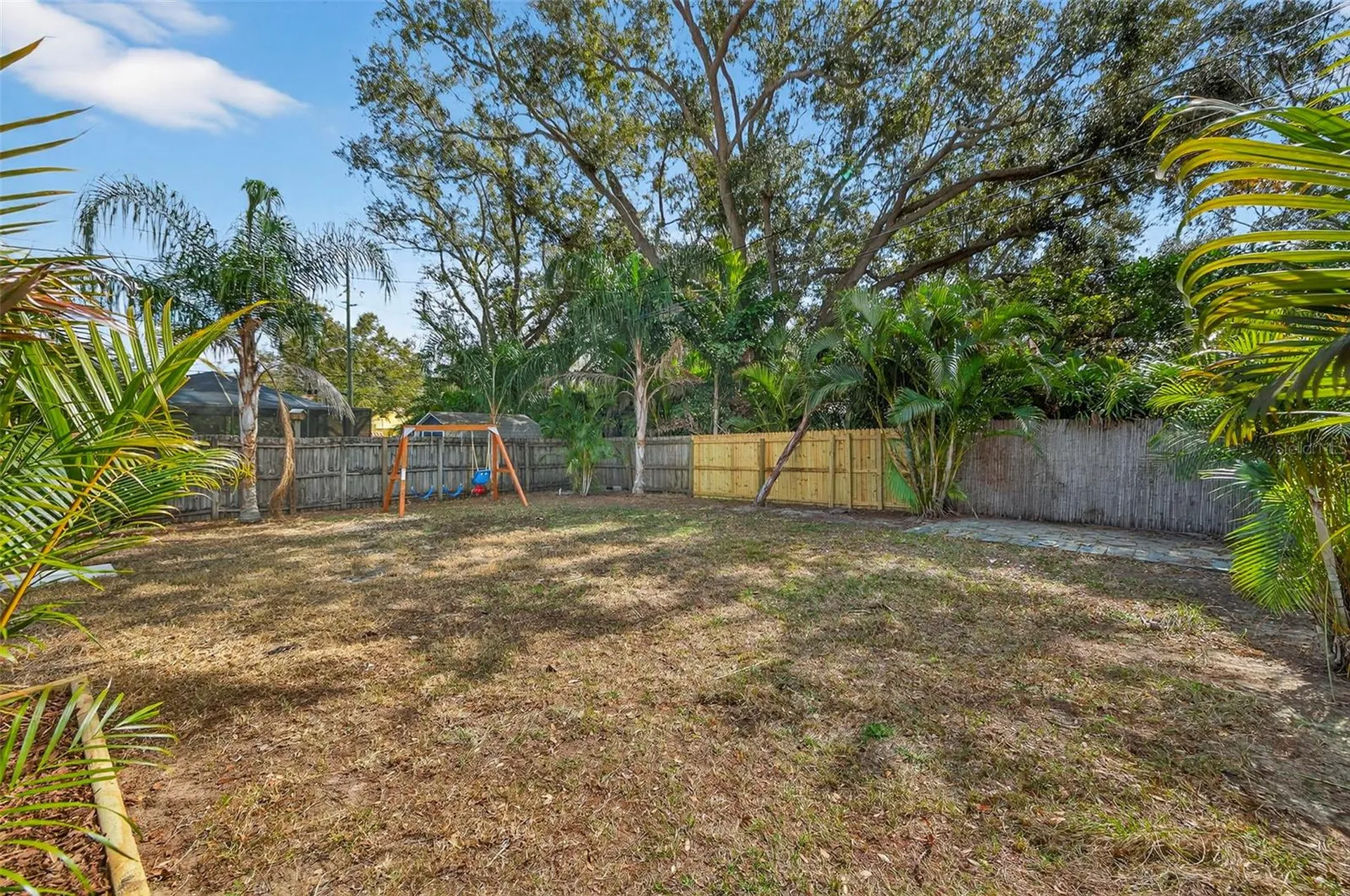 1210 46th Avenue N St Petersburg FL 33702