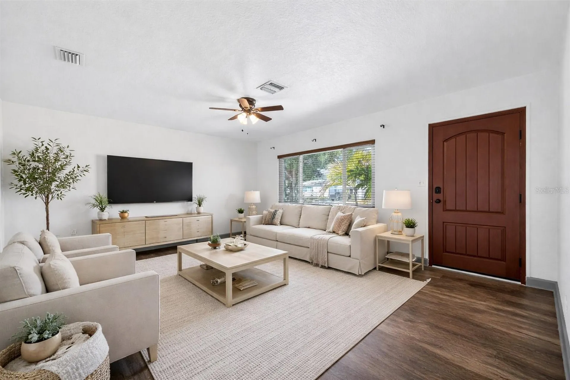 1210 46th Avenue N St Petersburg FL 33702