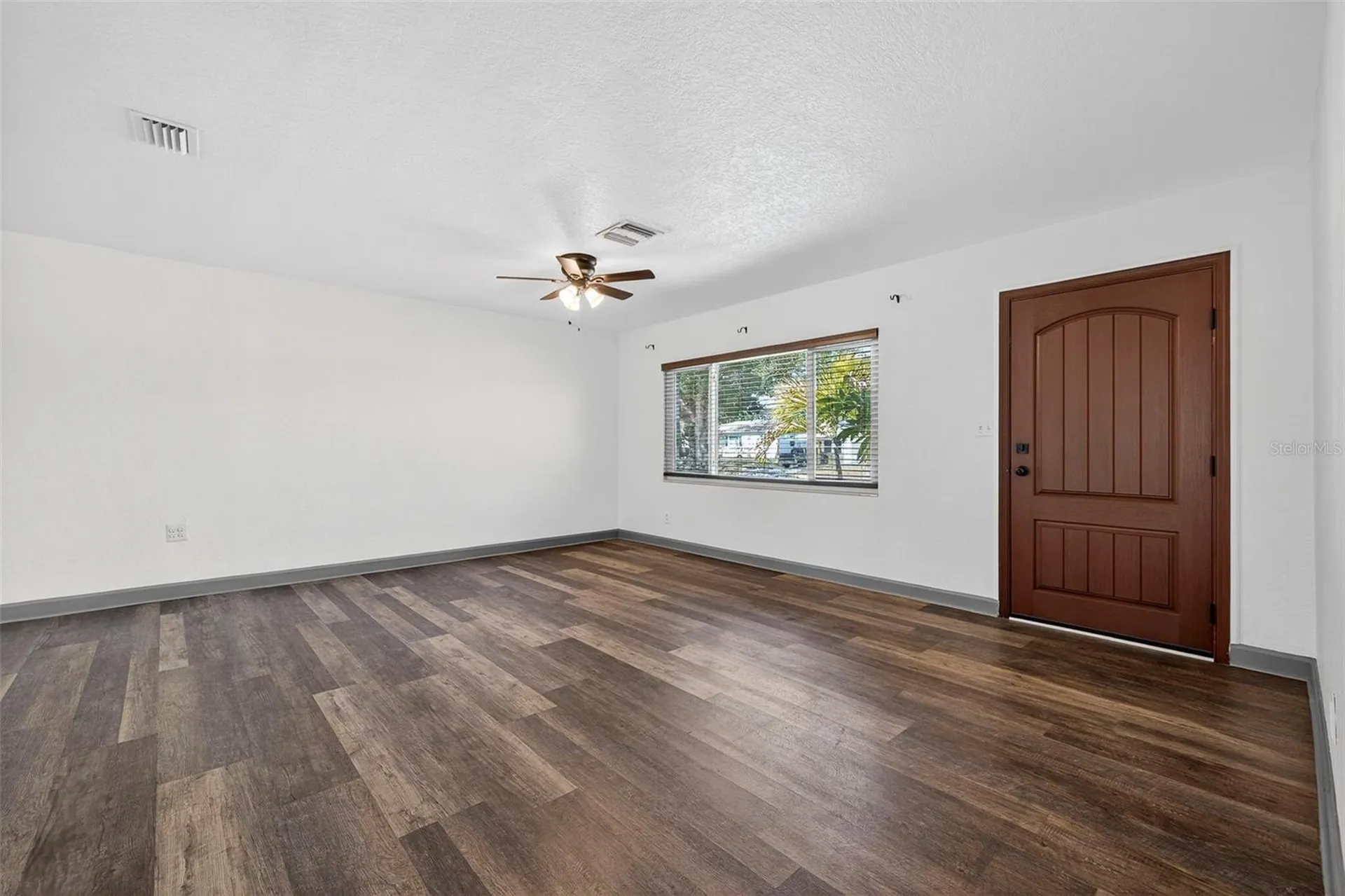 1210 46th Avenue N St Petersburg FL 33702