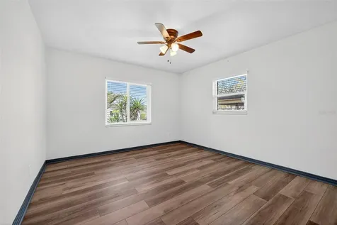1210 46th Avenue N St Petersburg FL 33702