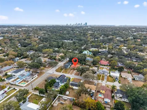 1210 46th Avenue N St Petersburg FL 33702