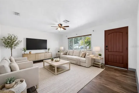 1210 46th Avenue N St Petersburg FL 33702