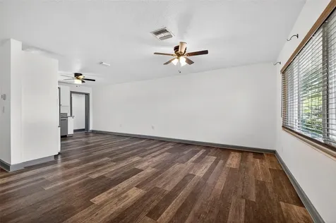 1210 46th Avenue N St Petersburg FL 33702