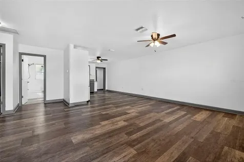 1210 46th Avenue N St Petersburg FL 33702