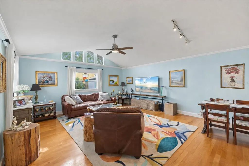 3704 W Platt Street Tampa FL 33609