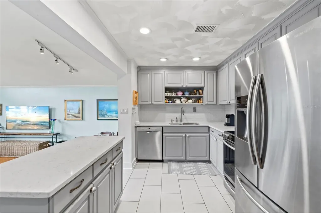 3704 W Platt Street Tampa FL 33609