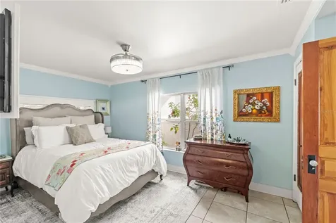 3704 W Platt Street Tampa FL 33609