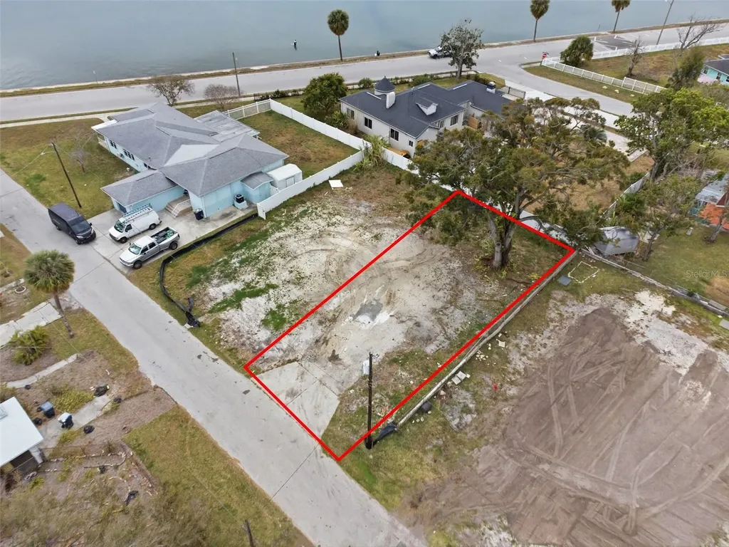 2405 Davis Street Tampa FL 33605