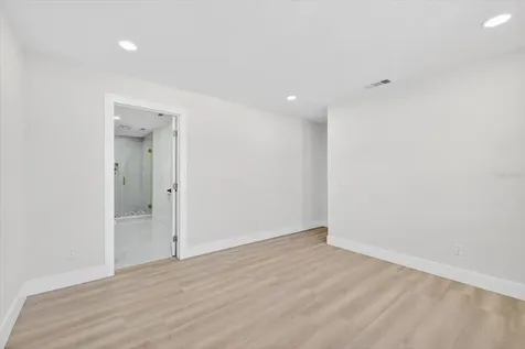 6403 Elliot Drive Tampa FL 33615
