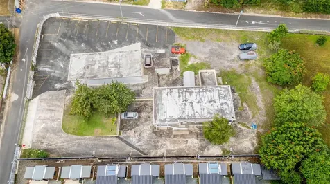 Carr. #2 2 Estructuras Int. Bo. Algarrobo Vega Baja PR 00693