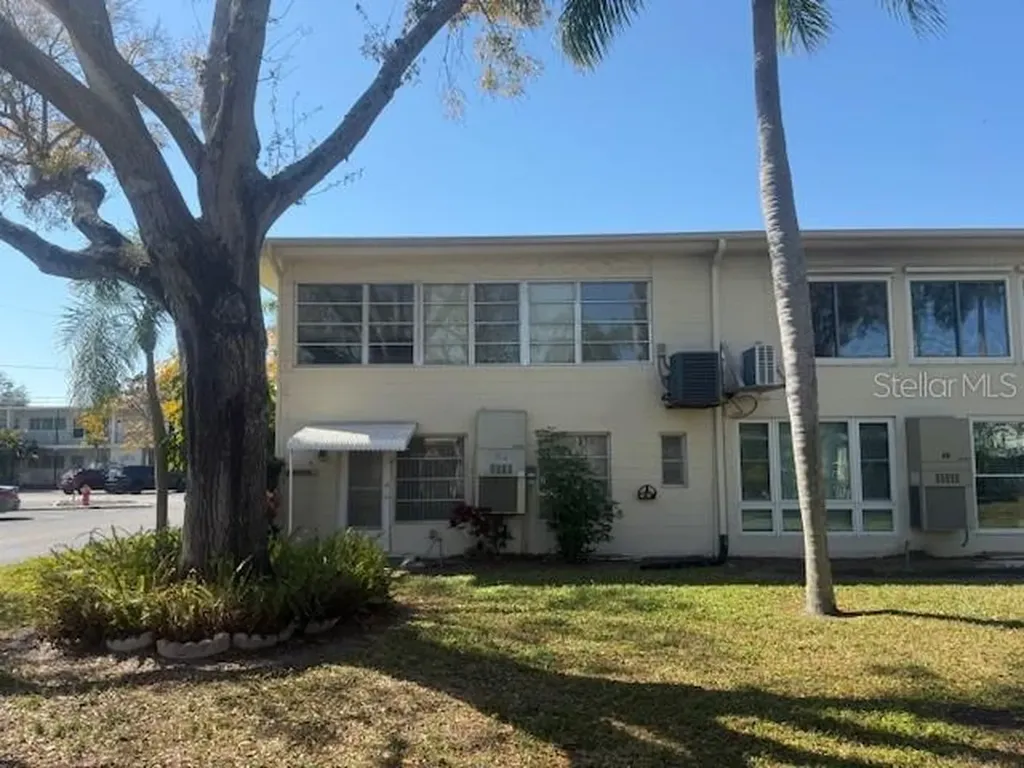 4143 57th Street N Kenneth City FL 33709