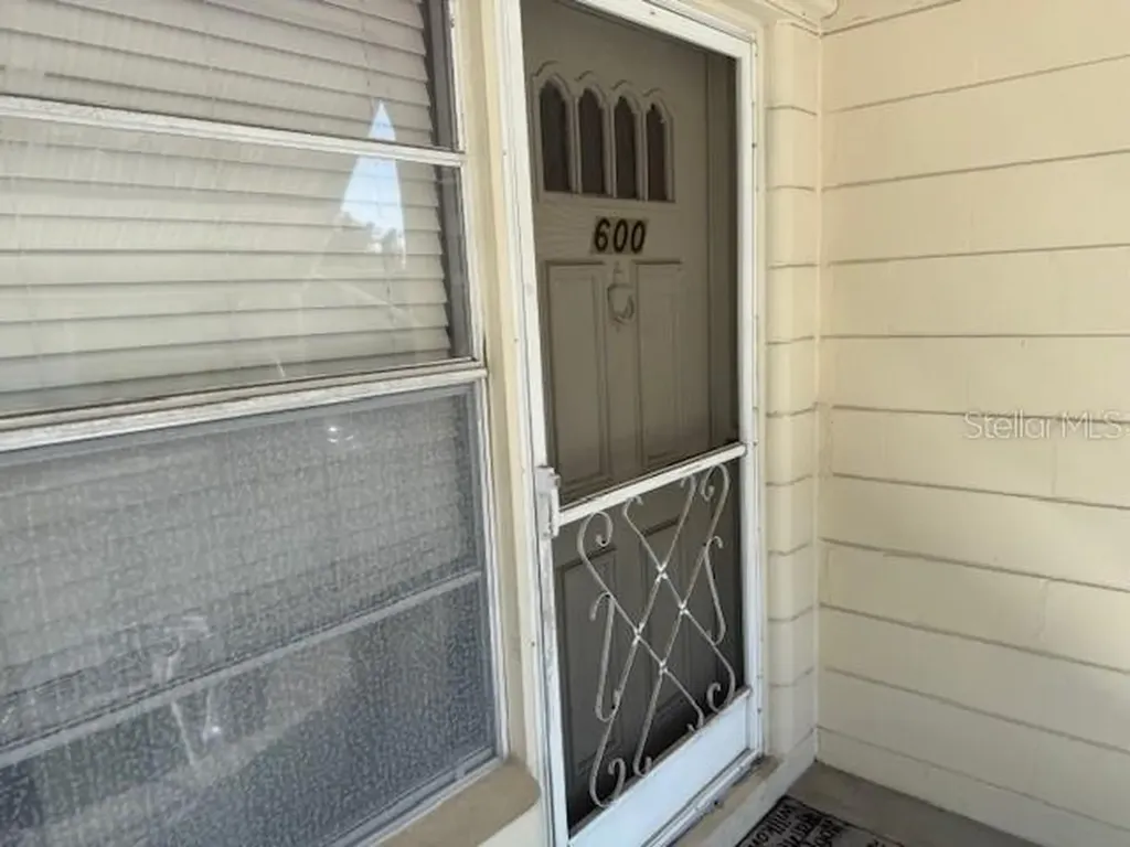 4143 57th Street N Kenneth City FL 33709