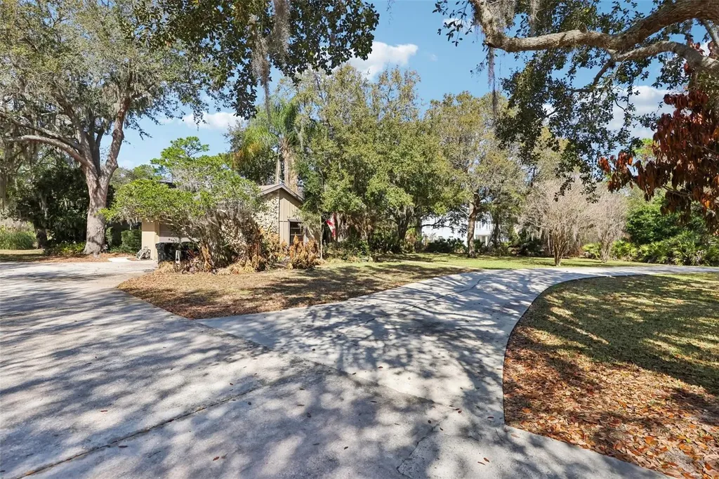 29205 Old Mill E Tavares FL 32778