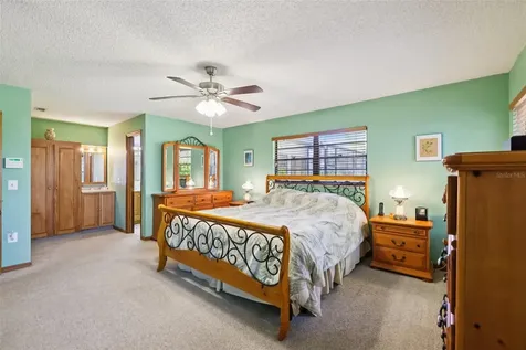 29205 Old Mill E Tavares FL 32778