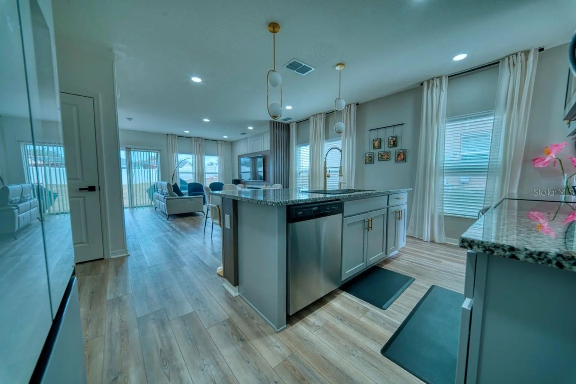1568 Mirabella Circle Davenport FL 33897