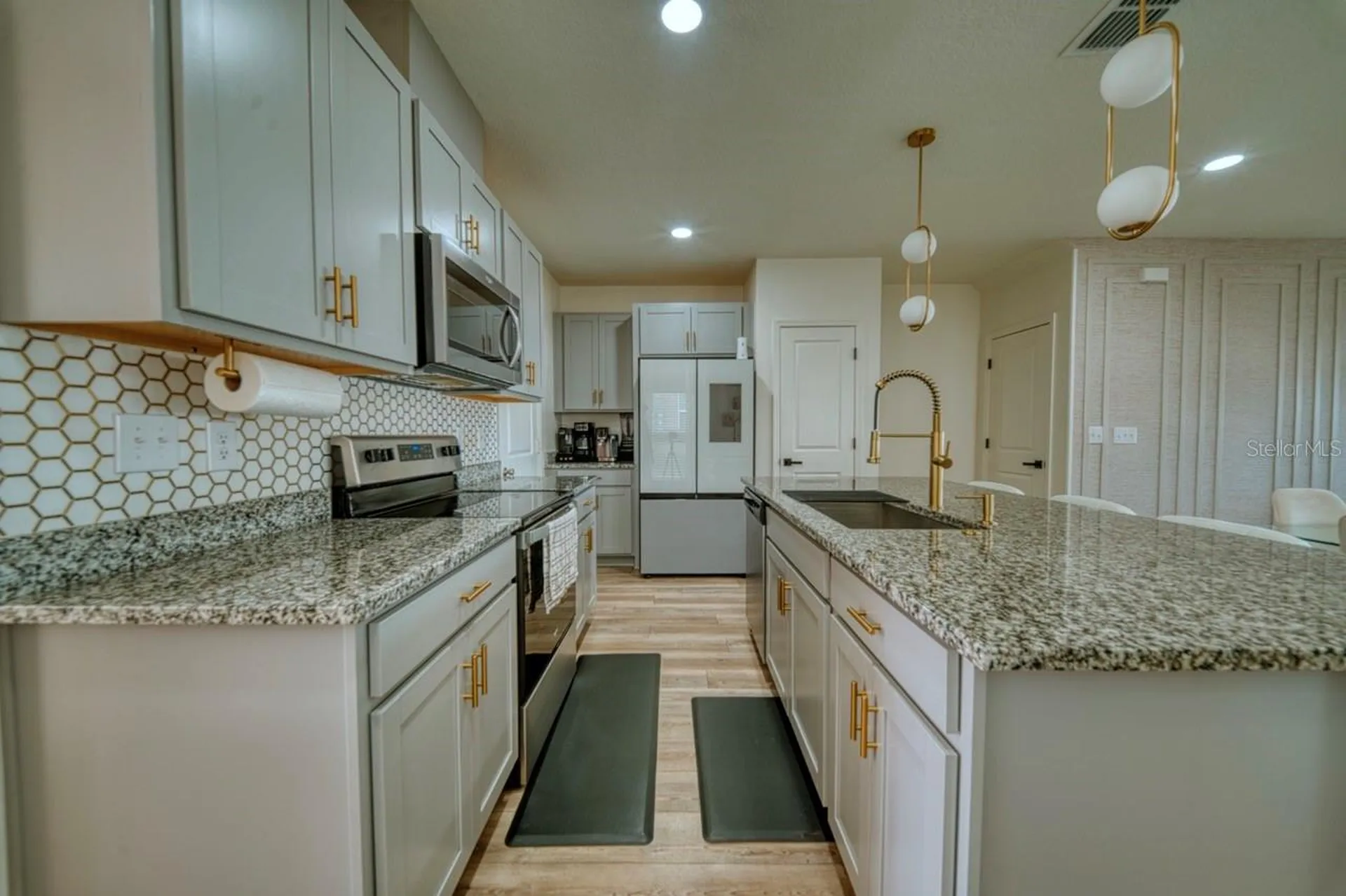 1568 Mirabella Circle Davenport FL 33897