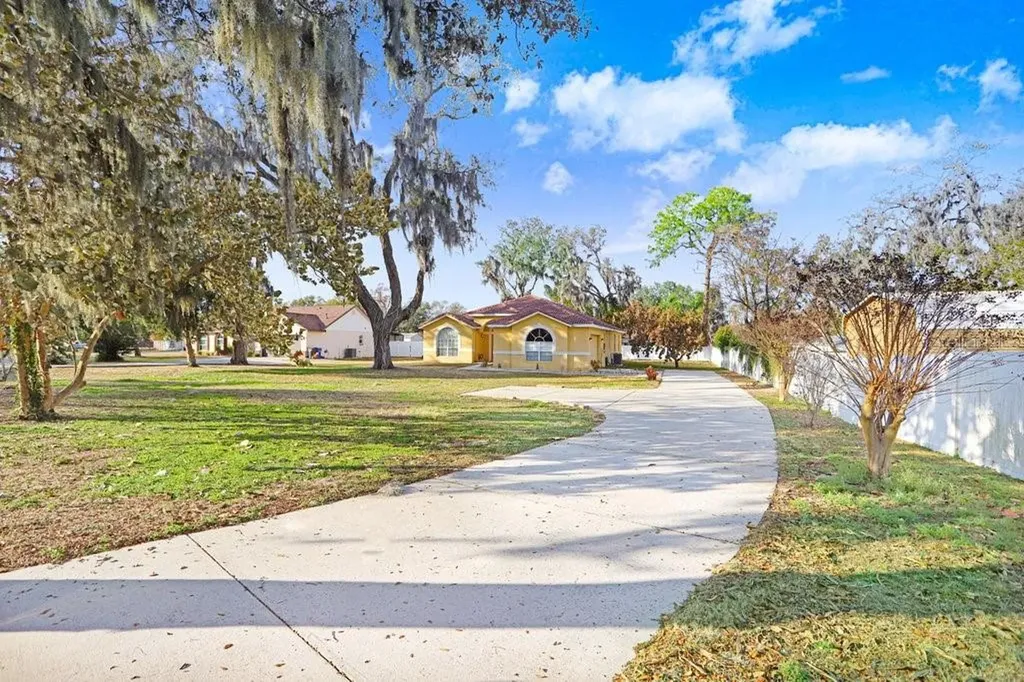 2412 Durant Road Valrico FL 33596