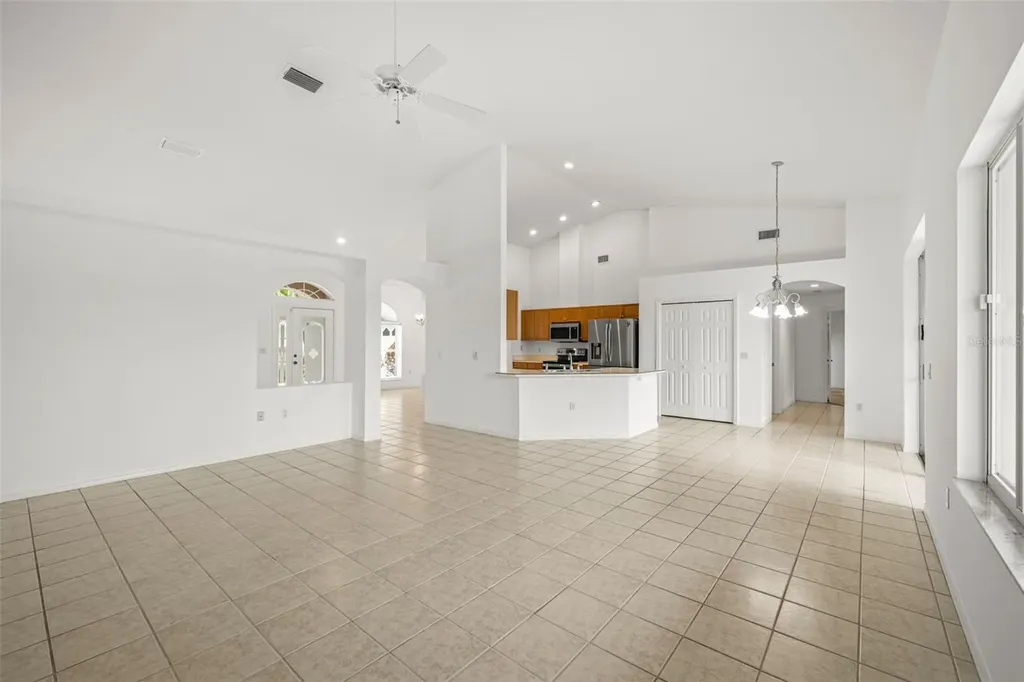 10246 Timberland Point Drive Tampa FL 33647