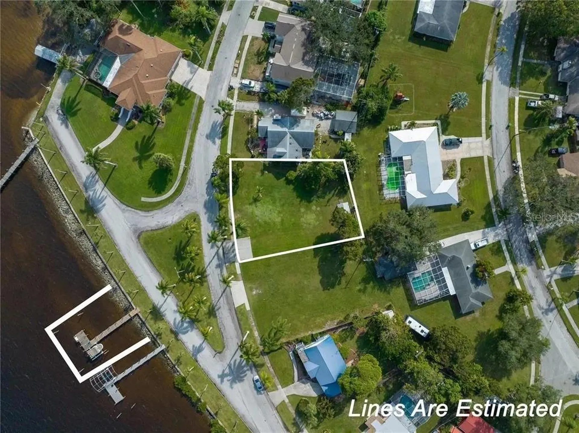 2520 Riverside Drive E Bradenton FL 34208