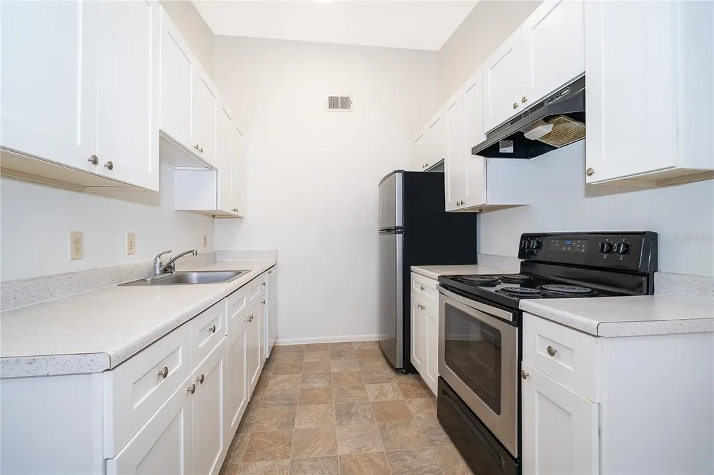 7876 Guardsmen Street Orlando FL 32822
