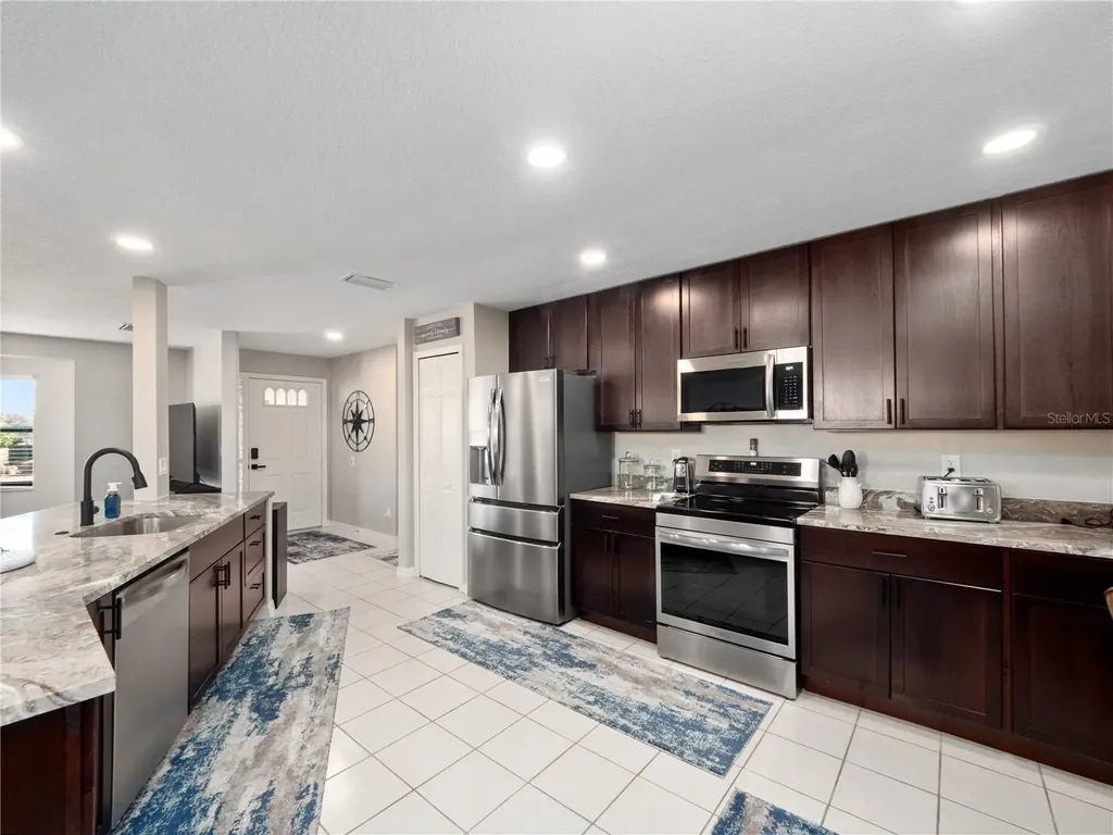 21821 King John Street Leesburg FL 34748