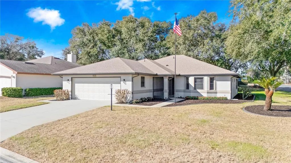 21821 King John Street Leesburg FL 34748