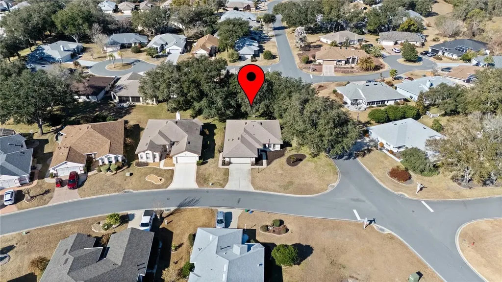 21821 King John Street Leesburg FL 34748